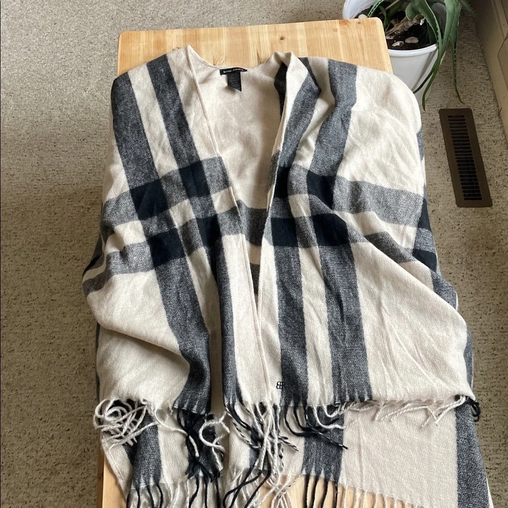 Banana Republic elegant cream